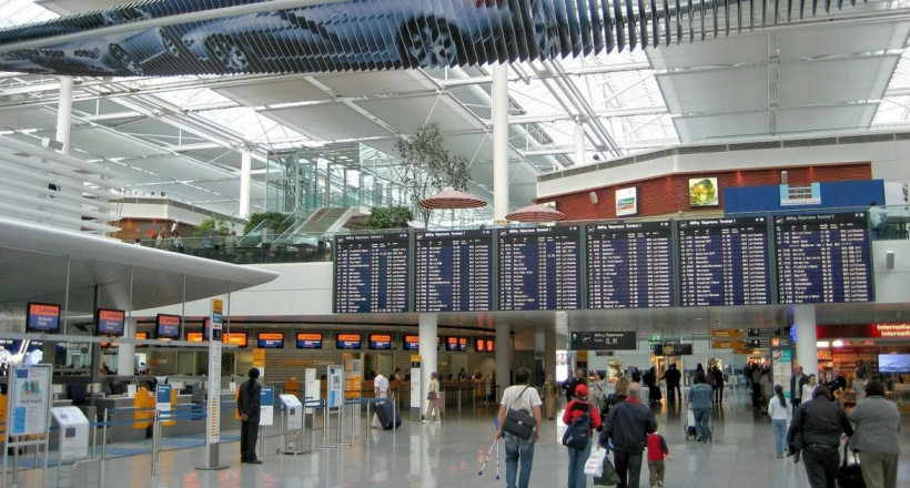 Châu Âu dự kiến tăng phí nhập cảnh gần gấp 3 lần: Doanh nghiệp lữ hành lo mất khách