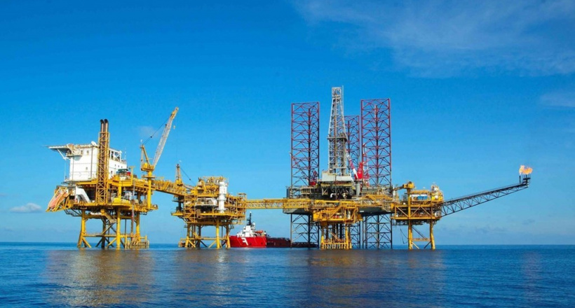 Lợi nhuận “rực lửa” của các đại gia xăng dầu trong quý 2/2025