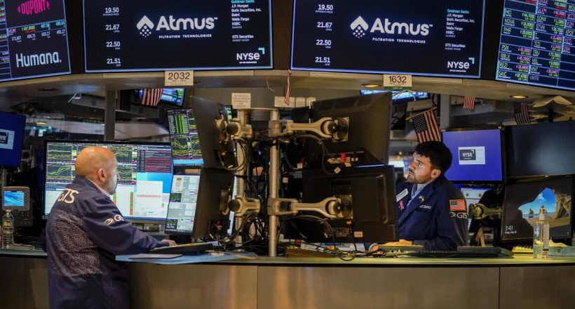 Phố Wall giảm điểm, thị trường “nín thở” chờ bài phát biểu của Chủ tịch Fed