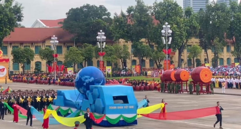 Rạng ngời khối Doanh nhân Việt Nam tham gia Lễ Tổng duyệt diễu binh, diễu hành A80