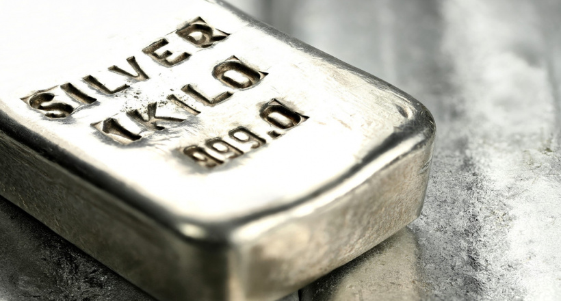 Bùng nổ nhu cầu, giá bạc tiếp tục tăng vọt
