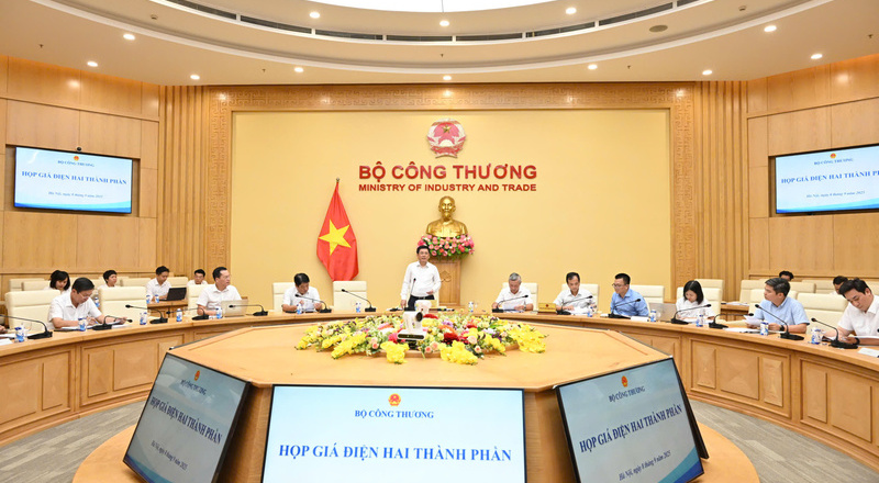 Bộ trưởng Bộ Công Thương chủ trì cuộc họp về giá điện hai thành phần