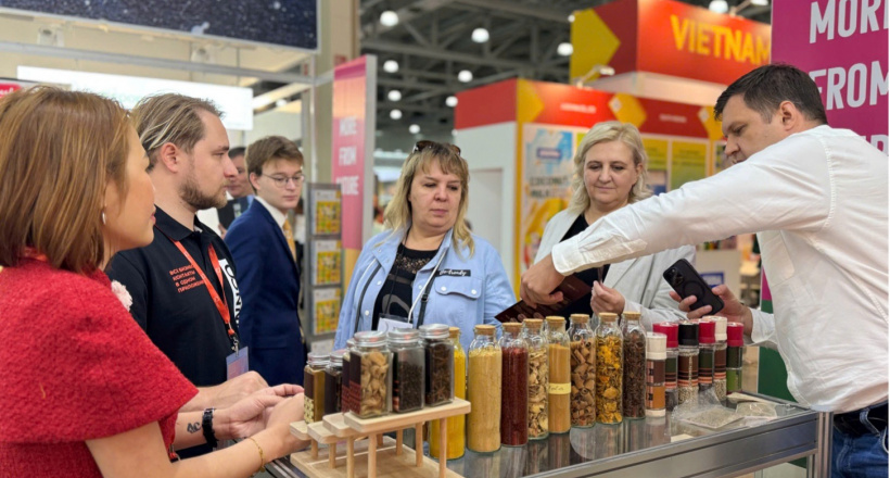 Nhiều sản phẩm thực phẩm thế mạnh của Việt Nam được giới thiệu tại Hội chợ Worldfood Moscow 2025.