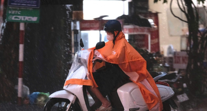 Hà Nội còn mưa lớn đến khi nào?