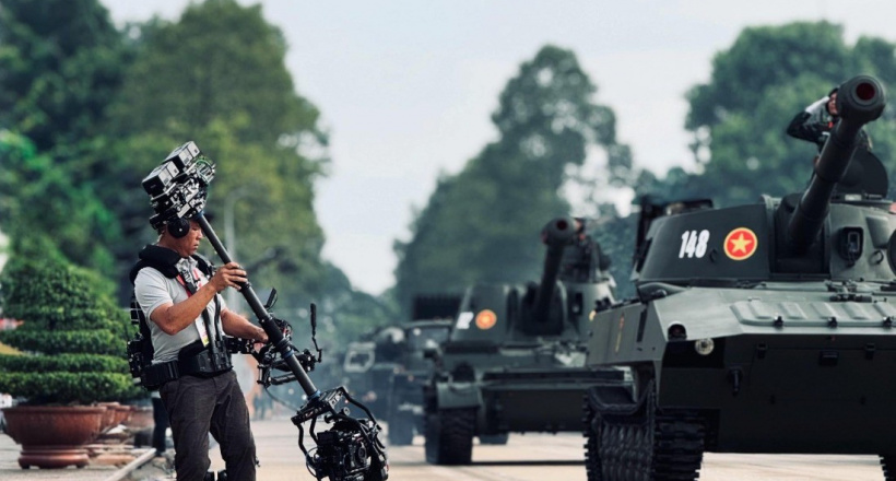 Bật mí "thù lao" của steadicam Lê Bảo Hân - người đứng sau những góc máy "out trình" trong lễ diễu binh, diễu hành A80