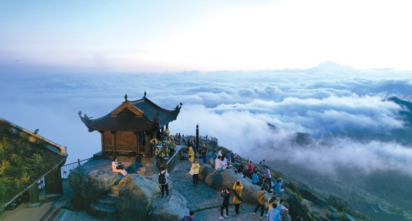 Du lịch tâm linh: Cẩn thận với xu hướng thương mại hoá quá đà