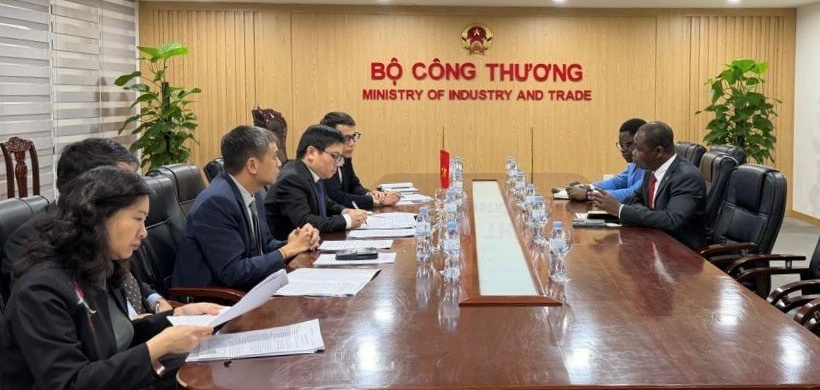 Thứ trưởng Trương Thanh Hoài tiếp và làm việc với Đại sứ Burkina Faso tại Trung Quốc, kiêm nhiệm Việt Nam