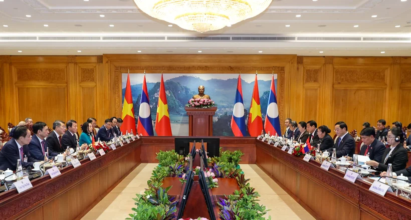 Bộ trưởng Lê Mạnh Hùng tháp tùng Thủ tướng Chính phủ thăm chính thức Lào và Campuchia, thúc đẩy hợp tác kinh tế, thương mại và năng lượng