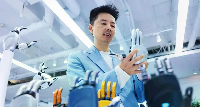 Doanh nhân trẻ Trung Quốc vừa làm được điều mà tỷ phú Elon Musk cũng phải “bó tay”