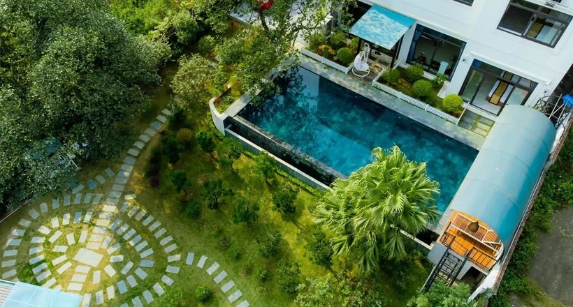 Điều gì khiến giá phòng nghỉ dưỡng ven Hà Nội ngày càng đắt đỏ?