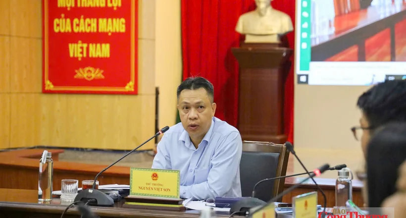 Thứ trưởng Nguyễn Việt Sơn làm việc với Cục Địa chất và Khoáng sản Việt Nam