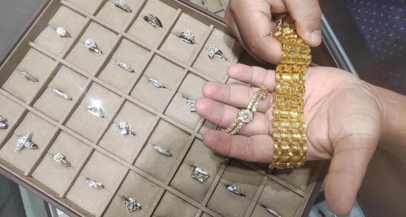 Giá vàng tăng sốc, “tấm đệm tài chính” của nhiều gia đình Malaysia bất ngờ đứt gãy