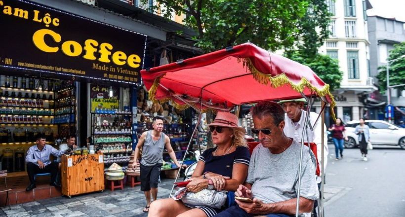 Hà Nội sắp có xích lô điện, xuồng điện phục vụ khách du lịch