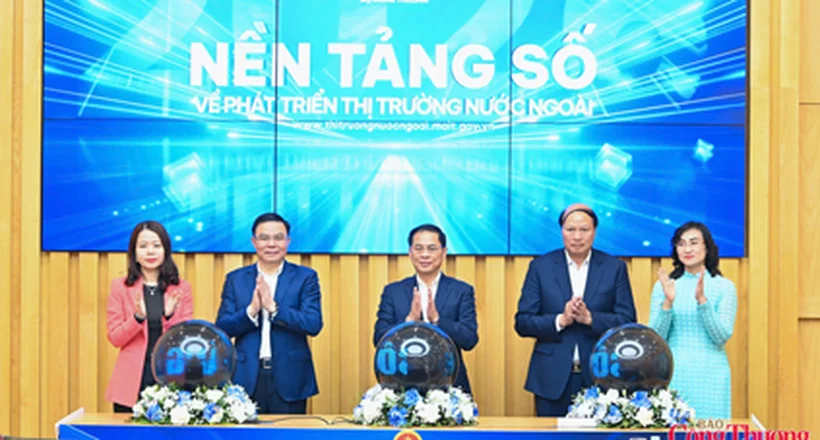 Bộ Công Thương khai trương Nền tảng số về phát triển thị trường nước ngoài
