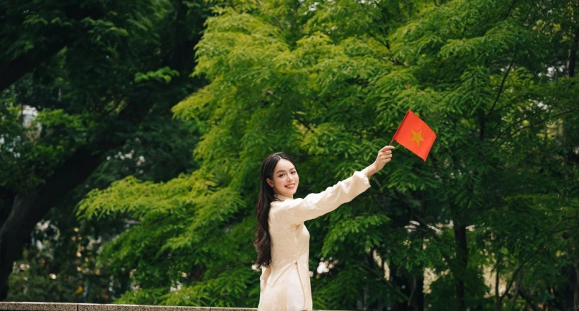 Hoa hậu Thanh Thủy hé lộ ngôi nhà ấm cúng ở Đà Nẵng, gia thế gây tò mò