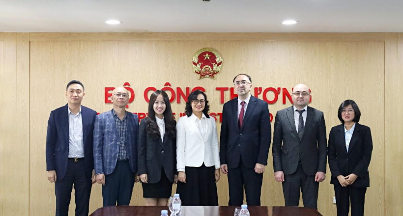 Thứ trưởng Phan Thị Thắng làm việc với Đại sứ Đặc mệnh Toàn quyền nước Cộng hòa Armenia