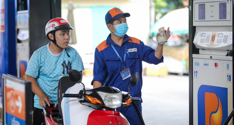 Chi tạm ứng 8.000 tỷ đồng từ nguồn tăng thu ngân sách trung ương cho Quỹ Bình ổn giá xăng dầu