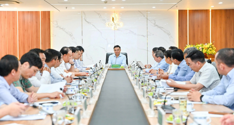 Quyền Bộ trưởng Bộ Công Thương Lê Mạnh Hùng làm việc với BSR về đảm bảo an ninh năng lượng giai đoạn mới