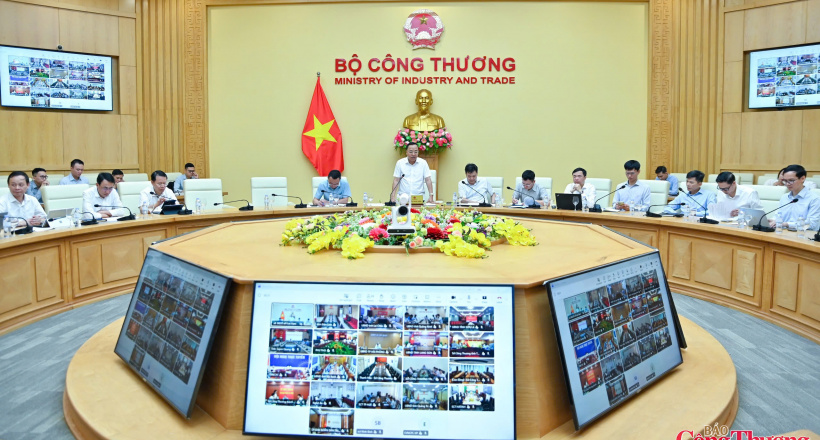 Bộ Công Thương họp tháo gỡ vướng mắc trong triển khai Quy hoạch điện VIII điều chỉnh