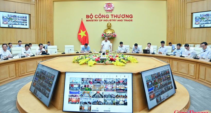 Bộ Công Thương họp tháo gỡ vướng mắc trong triển khai Quy hoạch điện VIII điều chỉnh