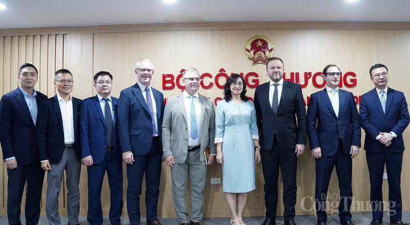 Thứ trưởng Bộ Công Thương Phan Thị Thắng tiếp, làm việc với Bộ trưởng Bộ Ngoại giao Estonia Margus Tsahkna