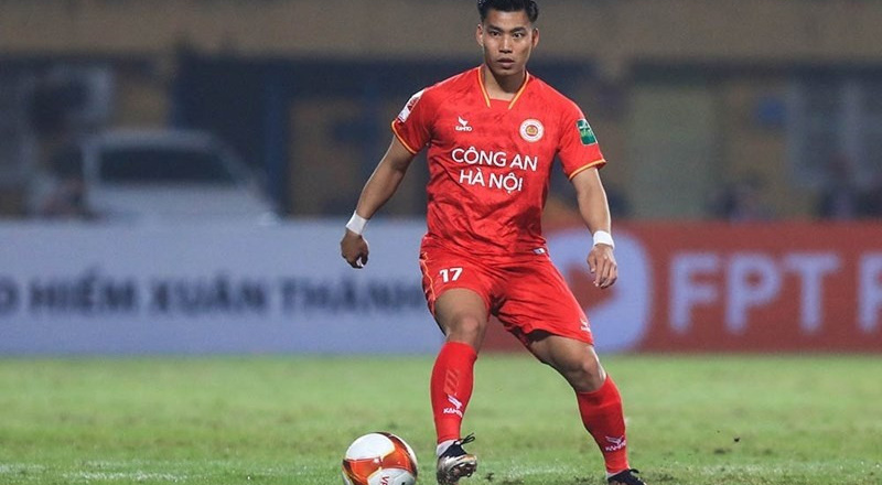 Cầu thủ Văn Thanh khoe căn hộ sang trọng trước khi dạm ngõ vợ sắp cưới