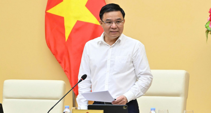 Bộ trưởng Bộ Công Thương Lê Mạnh Hùng làm việc với Cục Thương mại điện tử và Kinh tế số
