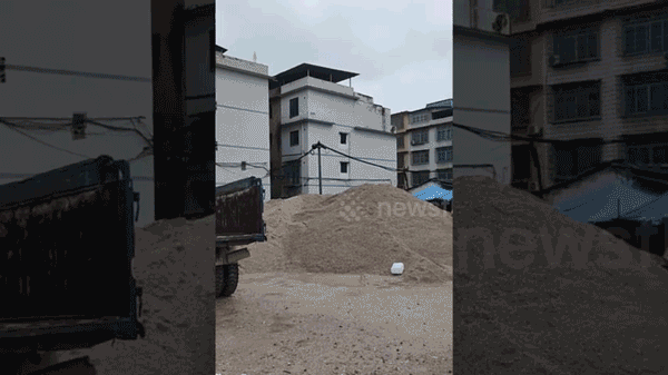 Mặt đất rung chuyển, nhà 5 tầng đổ sập hoàn toàn sau trận động đất mạnh 5,2 độ richter