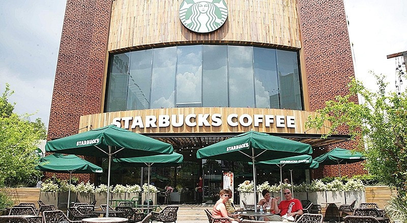 Khi Starbucks “quyết đấu” cà phê Việt