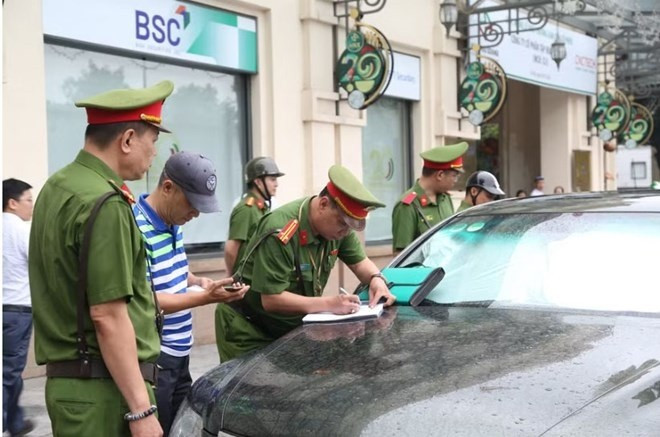 Phường Cửa Nam quyết liệt xử lý các "điểm nghẽn" trật tự đô thị