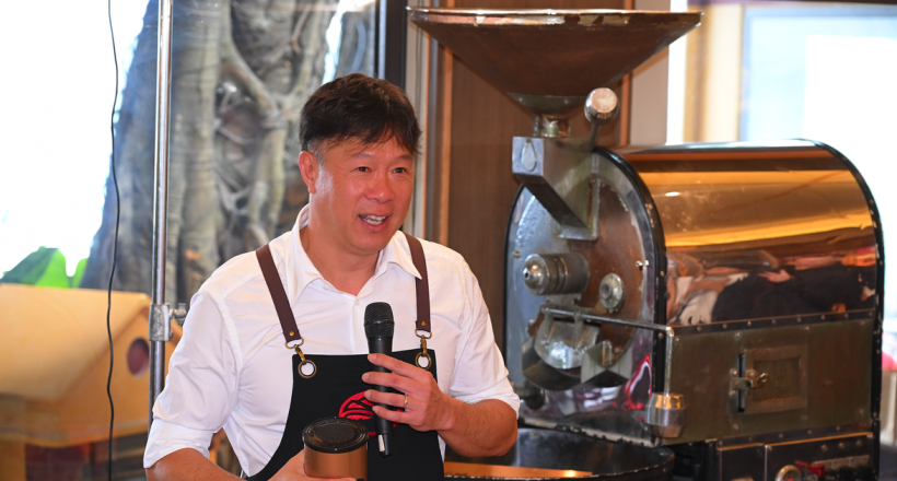 CEO Highlands Coffee David Thái và giấc mơ kể câu chuyện Việt Nam qua ly cà phê