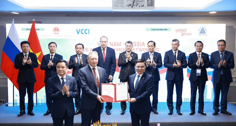 Các hoạt động của Bộ trưởng Lê Mạnh Hùng trong khuôn khổ chuyến thăm Liên bang Nga dự Hội nghị Cấp cao kỷ niệm 35 năm quan hệ ASEAN - Nga của Thủ tướng Chính phủ