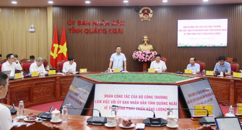Thứ trưởng Nguyễn Hoàng Long làm việc với tỉnh Quảng Ngãi về các dự án năng lượng