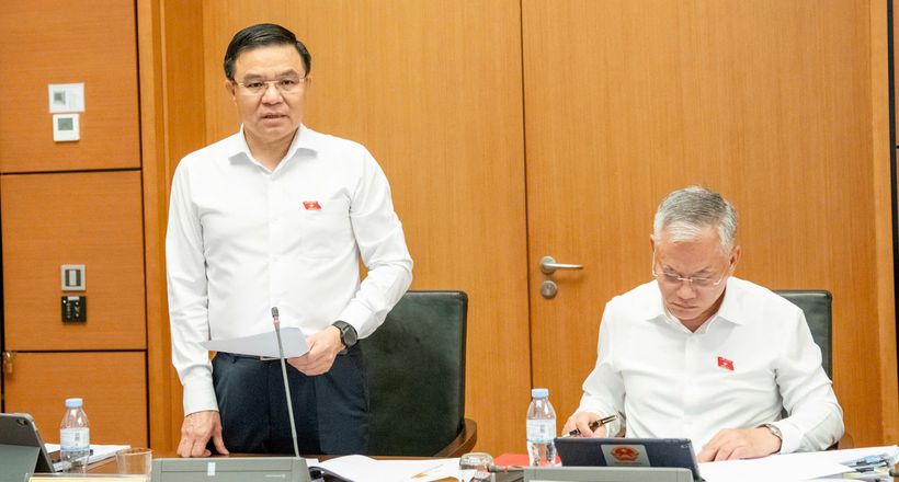 Bộ trưởng Bộ Công Thương Lê Mạnh Hùng giải đáp nhiều nội dung tại phiên thảo luận Tổ về dự án Luật Dầu khí (sửa đổi)