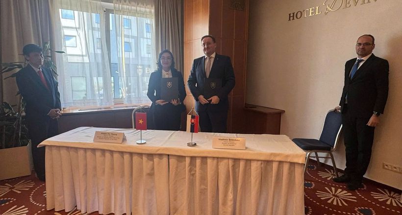Khóa họp lần thứ III Ủy ban Liên chính phủ Việt Nam - Cộng hòa Slovakia