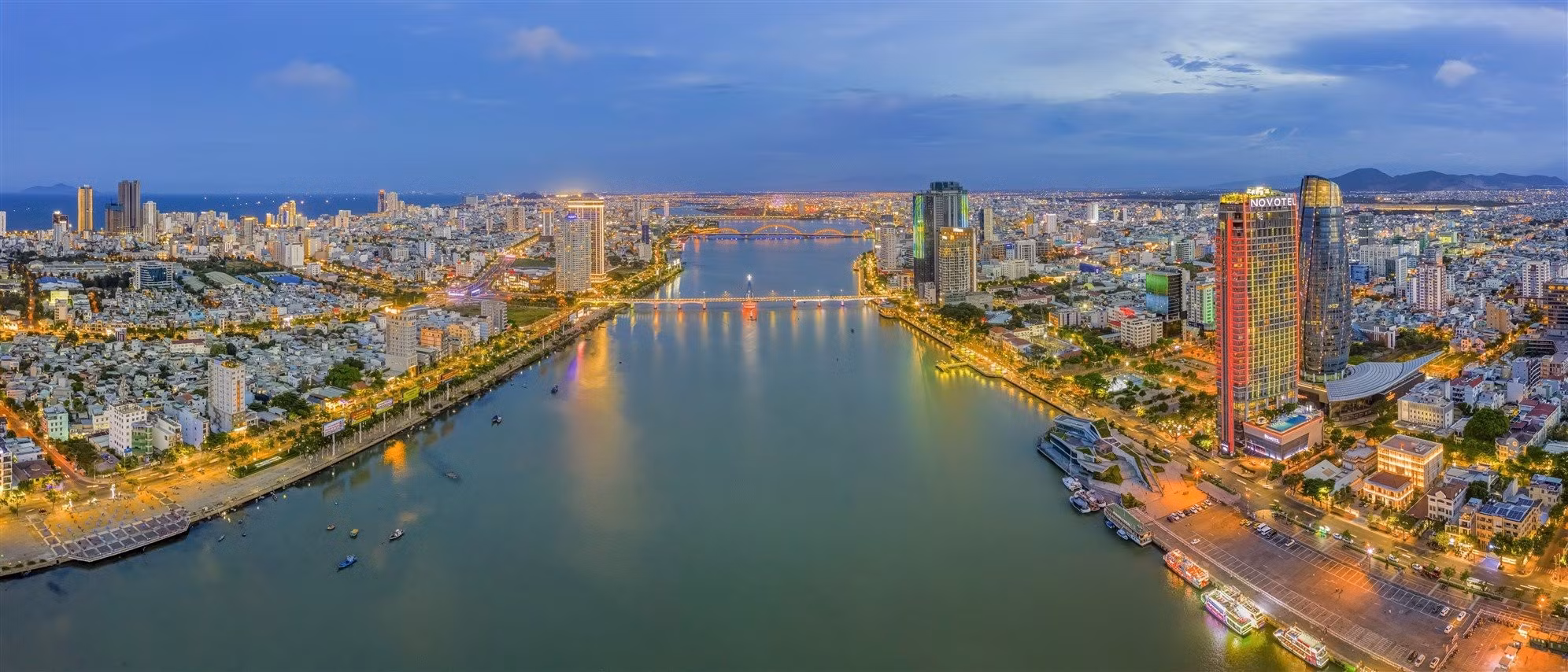 phat-trien-du-lich-viet-nam-nhung-cuoc-lot-xac-ngoan-muc.jpg.avif