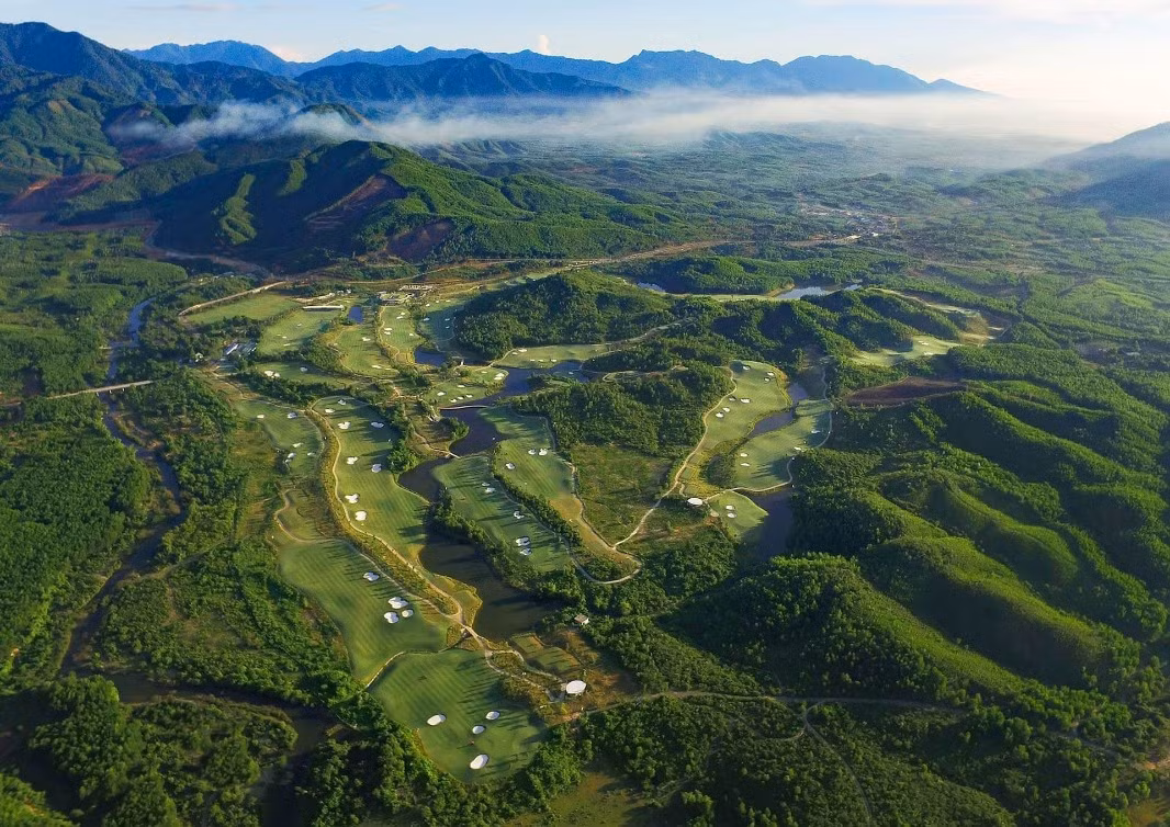 ba-na-hills-golf-club-vao-top-100-khu-nghi-duong-golf-cua-the-gioi-4894.jpg.avif