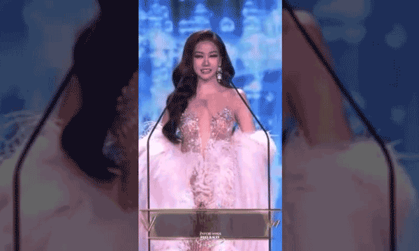 Nữ thí sinh “rơi răng” trên sân khấu ngay trong đêm bán kết cuộc thi Hoa hậu Hòa bình