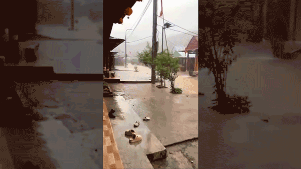 Cận cảnh trận mưa đá kéo dài ào ào đổ xuống Đà Nẵng giữa trời trưa nắng