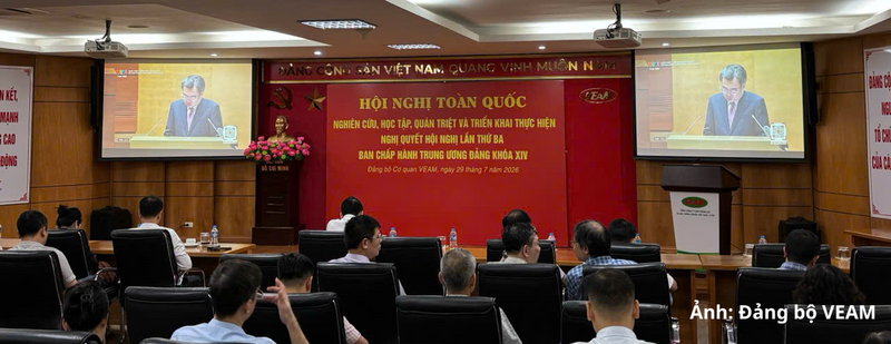 Đảng viên học tập, quán triệt, triển khai nghị quyết tại điểm cầu Đảng bộ VEAM.