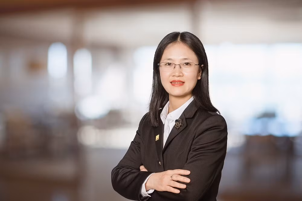 ba-do-thu-hang-giam-doc-cap-cao-bo-phan-nghien-cuu-tu-van-savills-ha-noi.png.avif