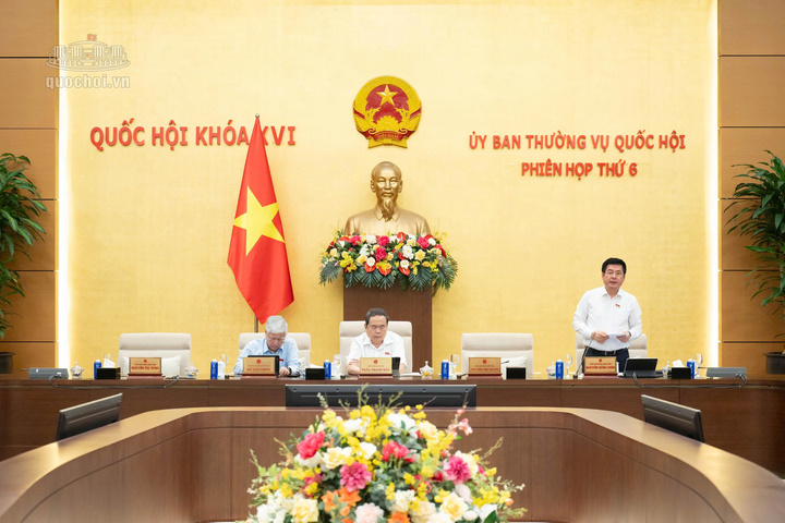 Dưới sự chủ trì của Chủ tịch Quốc hội Trần Thanh Mẫn, sự điều hành của Phó Chủ tịch Quốc hội Nguyễn Hồng Diên, Ủy ban Thường vụ Quốc hội đã cho ý kiến về dự án Luật sửa đổi, bổ sung một số điều của Luật Điện lực. Ảnh: Vũ Hiếu
